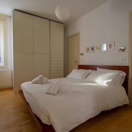 Διαμέρισμα Ungheria 25 *
